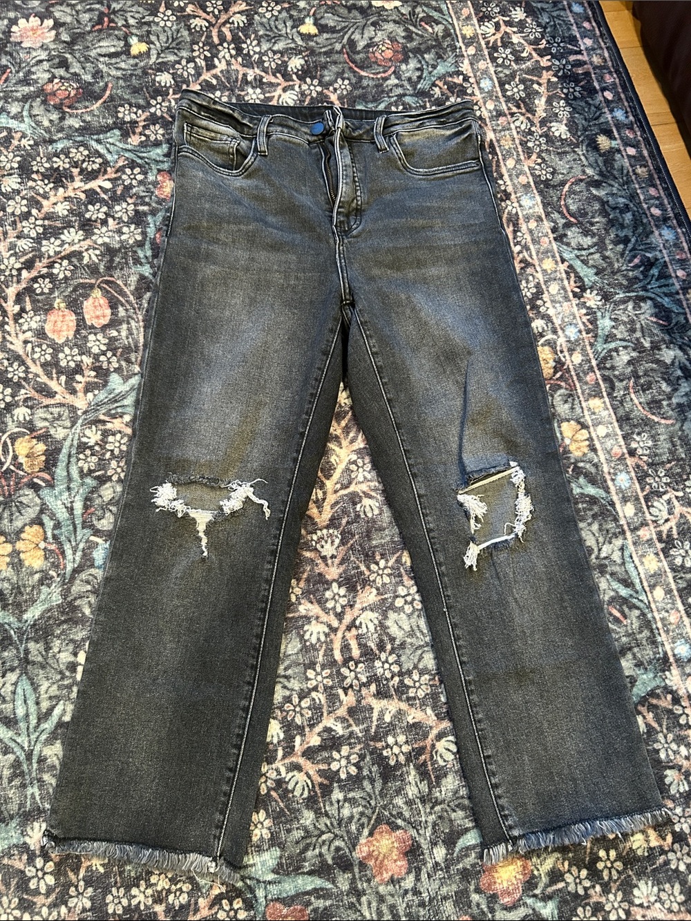 RFM Distressed High-Rise Straight Jeans